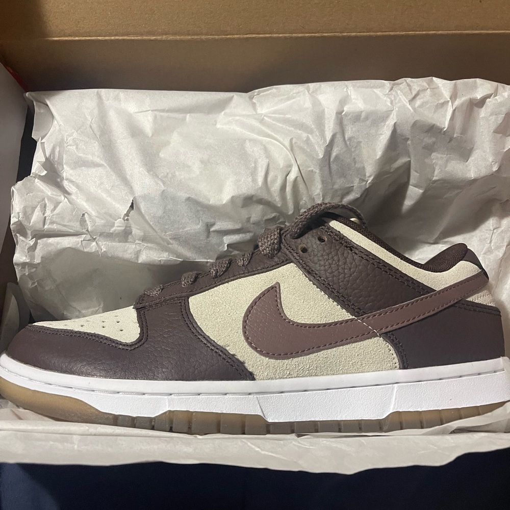 Women’s Nike Dunk Low Size 8